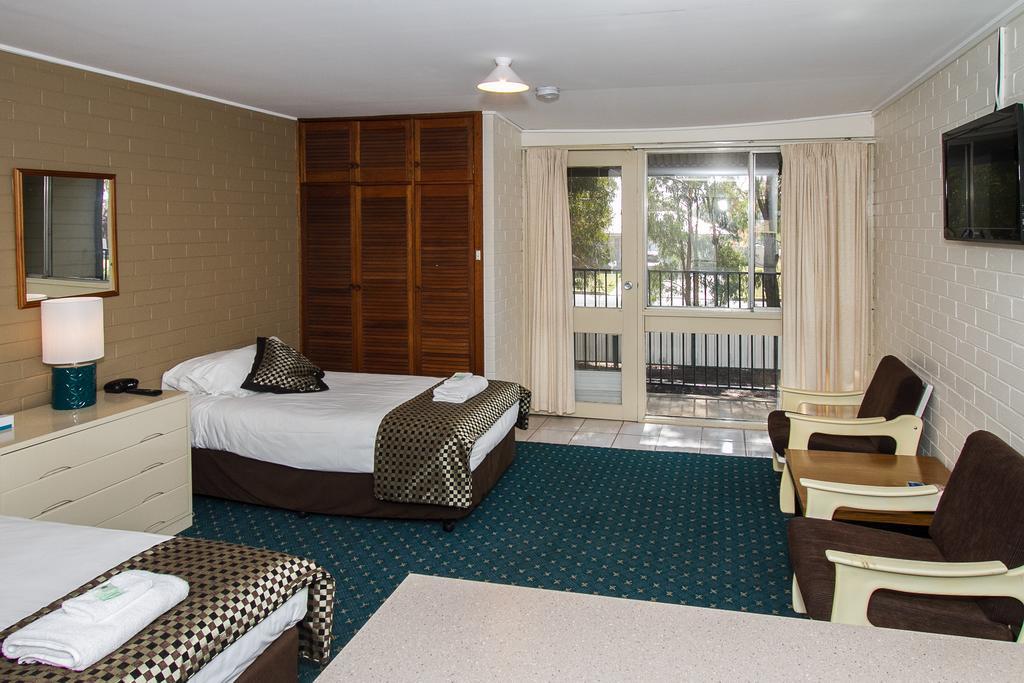 Blayney Leumeah Motel Esterno foto