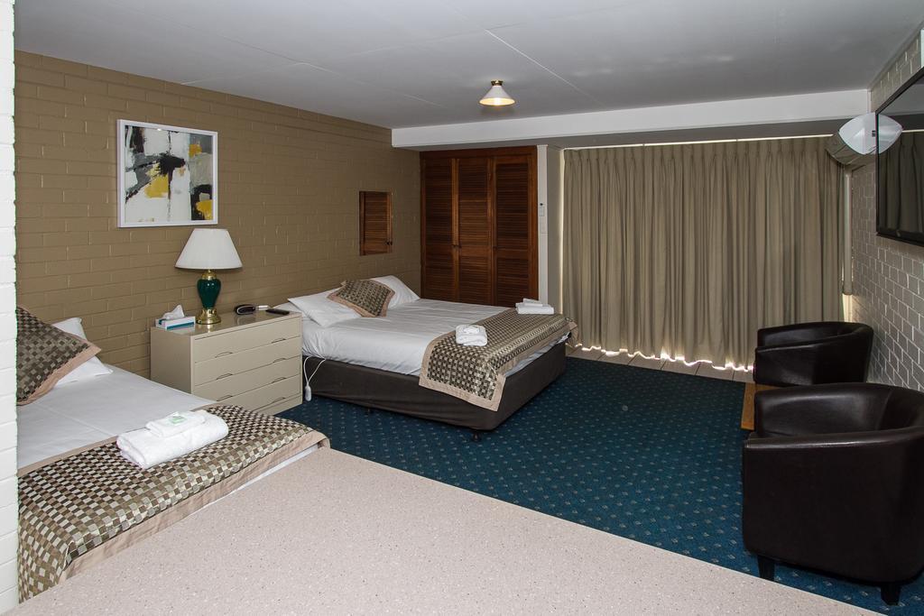 Blayney Leumeah Motel Esterno foto